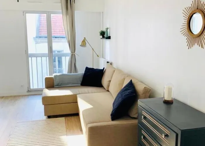 598 Bachelet - Cosy In Montmartre Апартаменты *