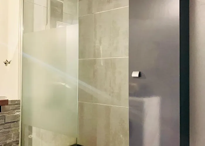 598 Bachelet - Cosy In Montmartre Париж